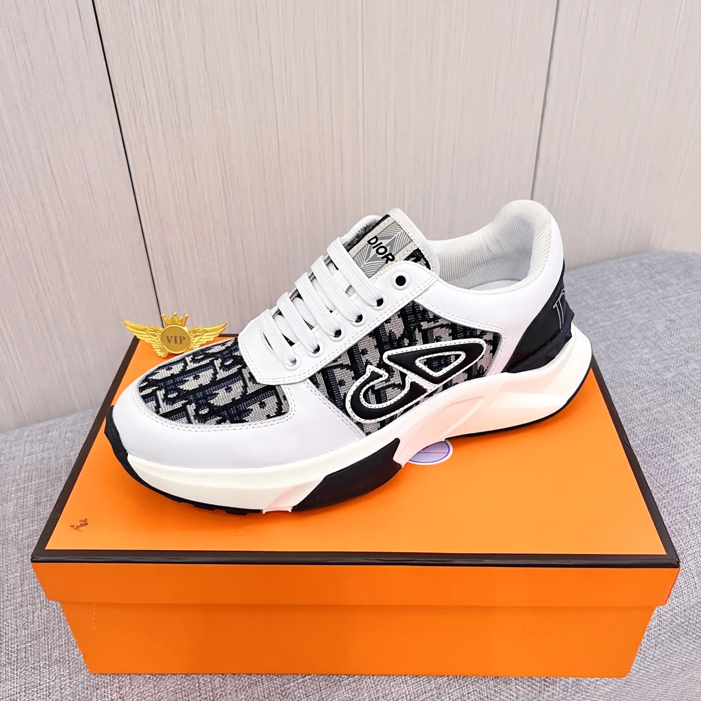 Men's Men's Shoes Men's Shoes💰 460 Men's Men's Shoes💰[Dior]🔥Men's high-end brand of shoes official website 1:1 latest masterpiece: the upper is made of Italian imported first-layer cowhide with a comfortable and breathable lining➕original non-slip and wear-resistant outsole🔥, making walking more convenient and comfortable! An exclusive new model, a stunning work, a beautiful 1:1 replica [color] compared to the official quality! Create a fashionable personality to set off your uniqueness! A must-have for trendy men! Classic🔥Size: 38-44 Color: 🔥Multiple colors available🔥